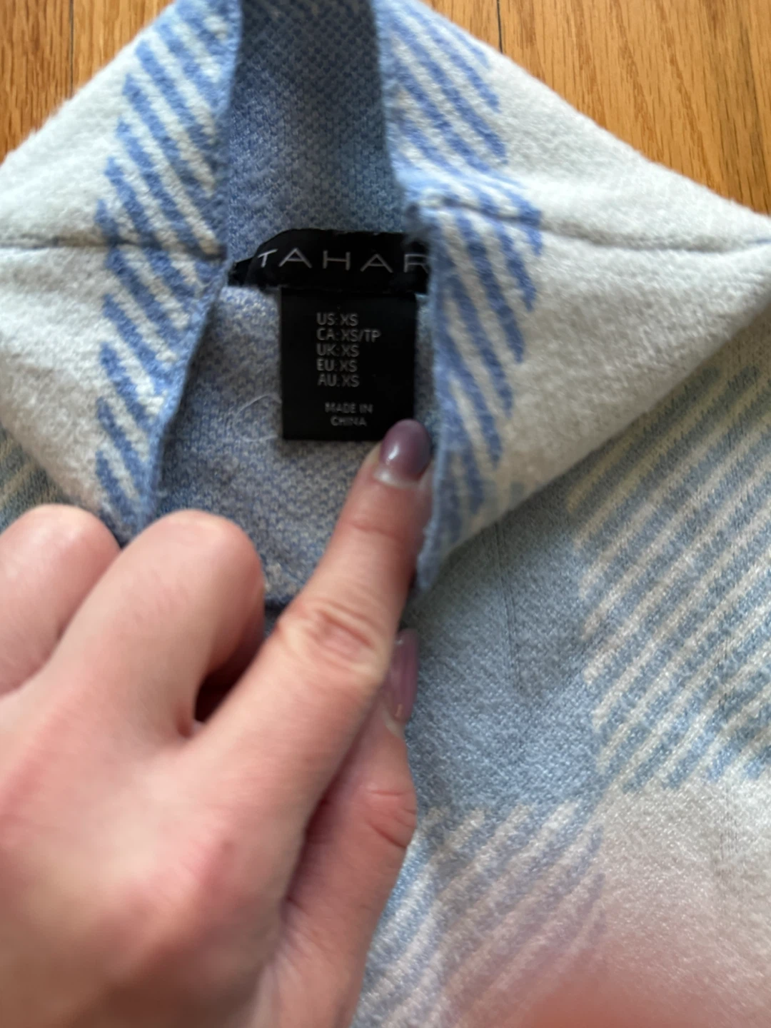 Tahari Blue and White Plaid Mock Neck Sweater - photo 3