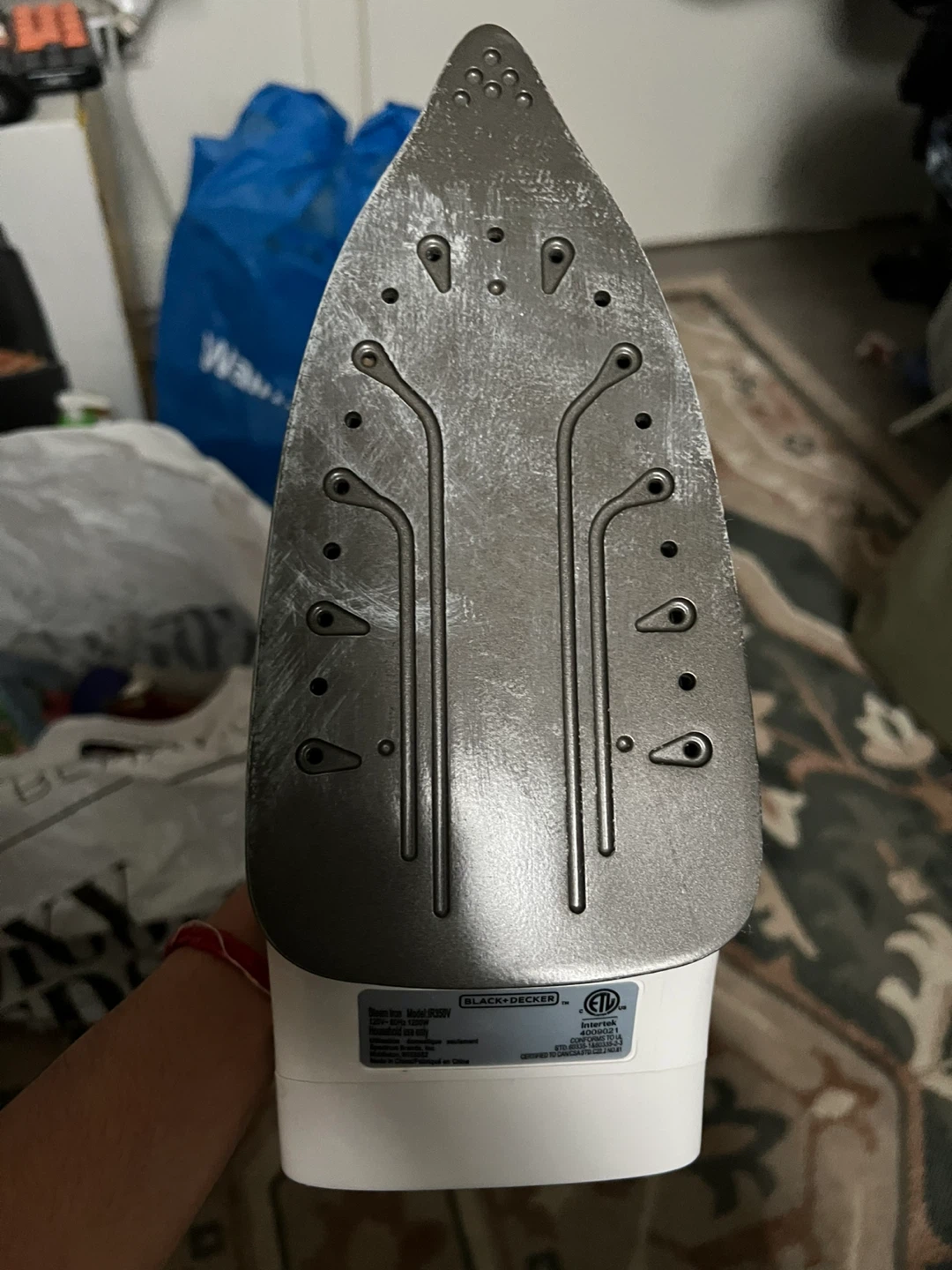 Black+Decker EvenSteam Iron Model IR350V - photo 3