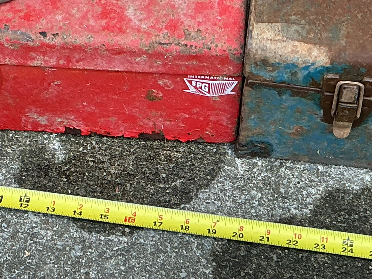 Two Vintage Metal Toolboxes ! - photo 2