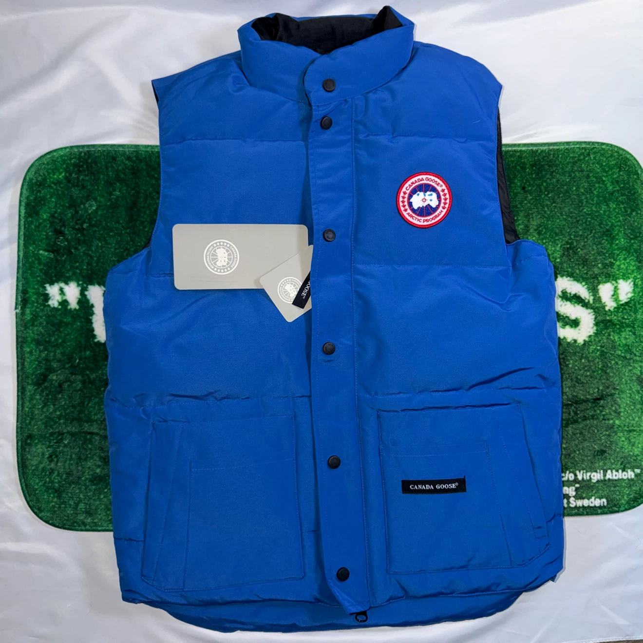 Canada Goose Vest - photo 2
