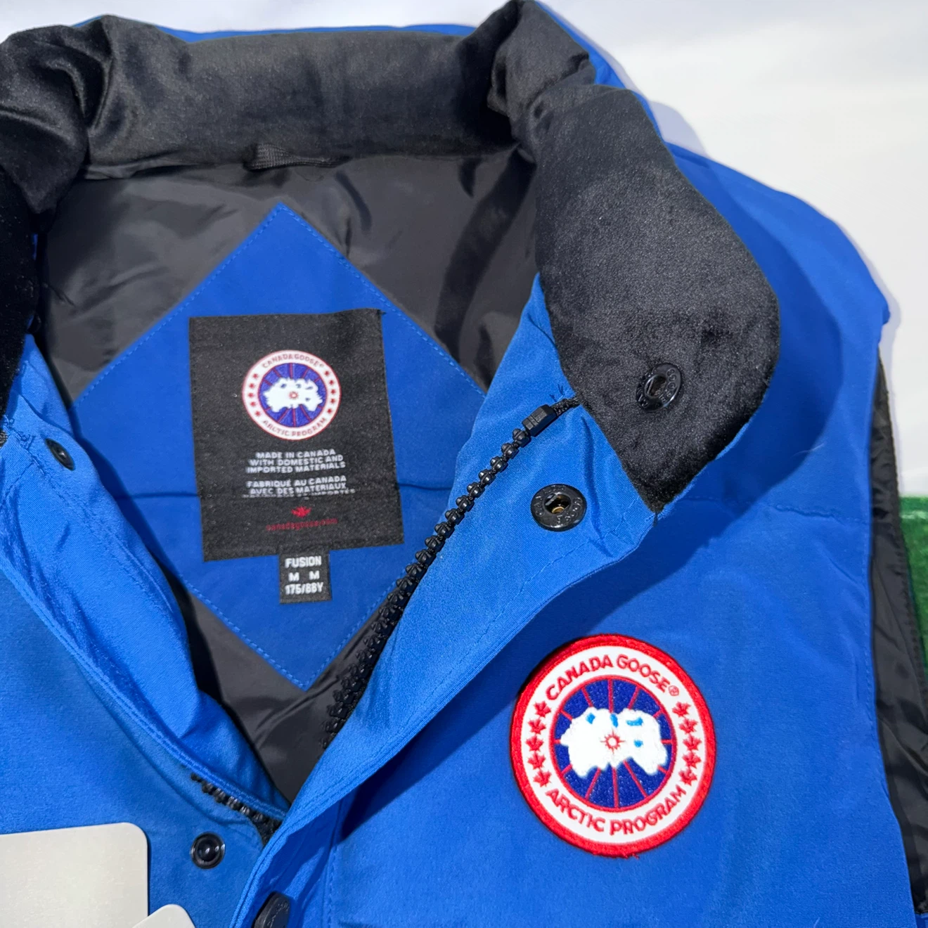 Canada Goose Vest - photo 3