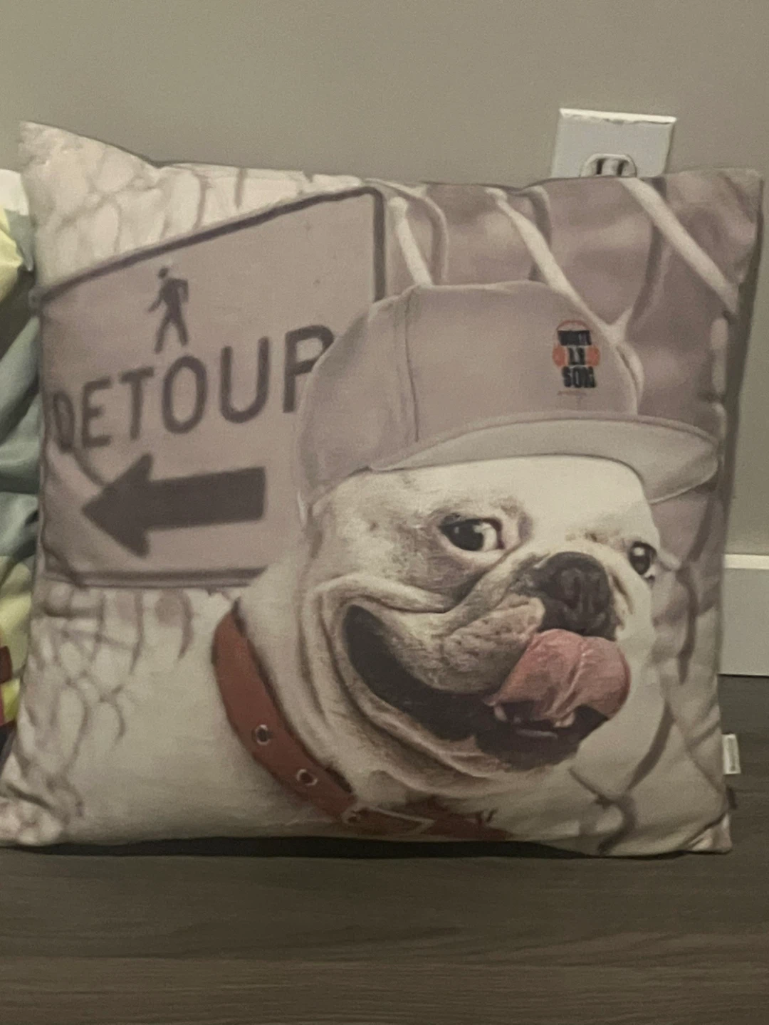 Set of 4 Bulldog Throw Pillows - photo 4