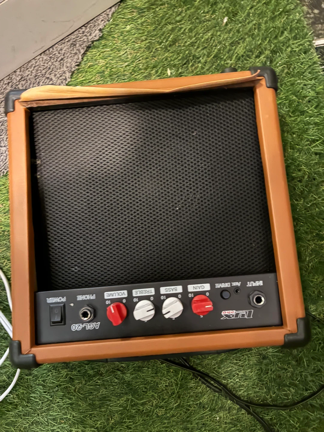 Lux Pro AGL-20 Guitar Amplifier