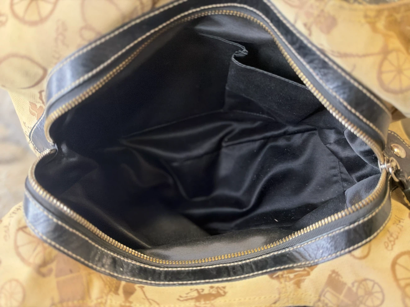 Coach Soho Lynn Horse & Carriage Large Hobo Bag. - photo 4