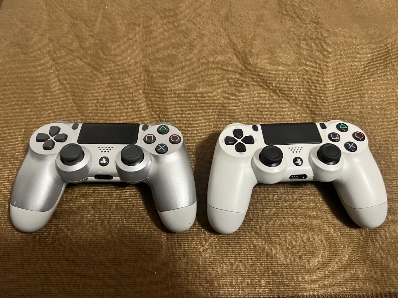2 DualShock 4 Wireless Controllers for PlayStation 4