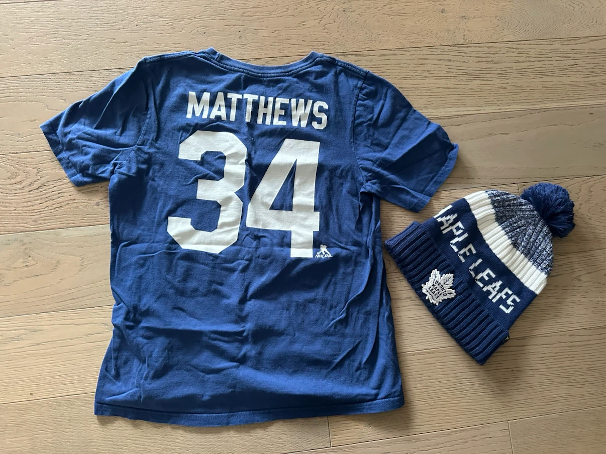 Auston Mathews - NHL Toronto maple leafs youth toque and T-shirt