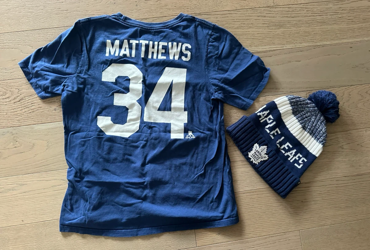 Auston Mathews - NHL Toronto maple leafs youth toque and T-shirt - photo 4