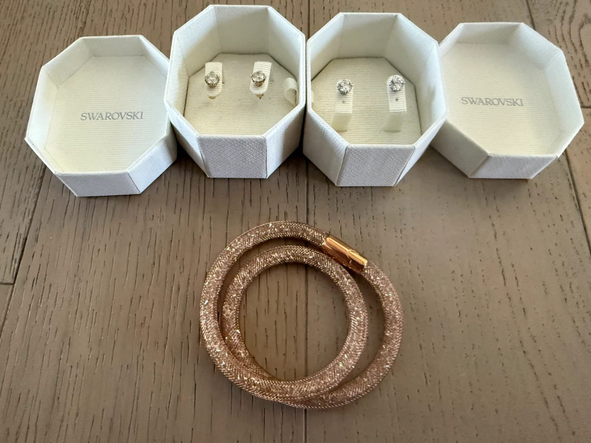 SWAROVSKI - jewelry bundle - stud earrings & bracelet / necklace