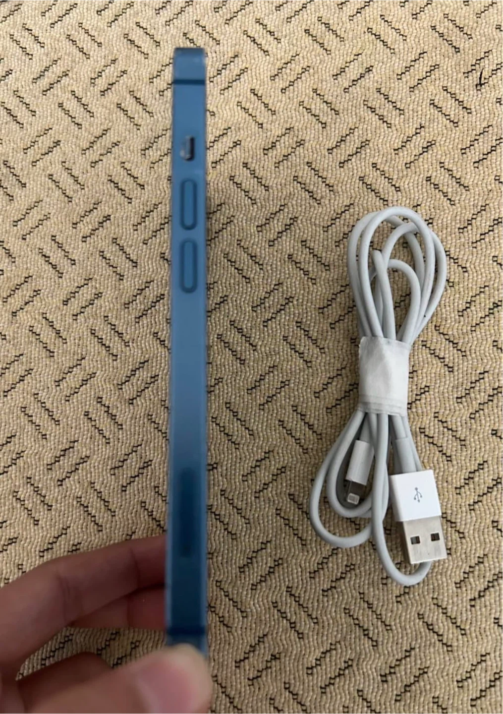 Unlocked Apple iPhone 13 blue 128GB (firm) - photo 5