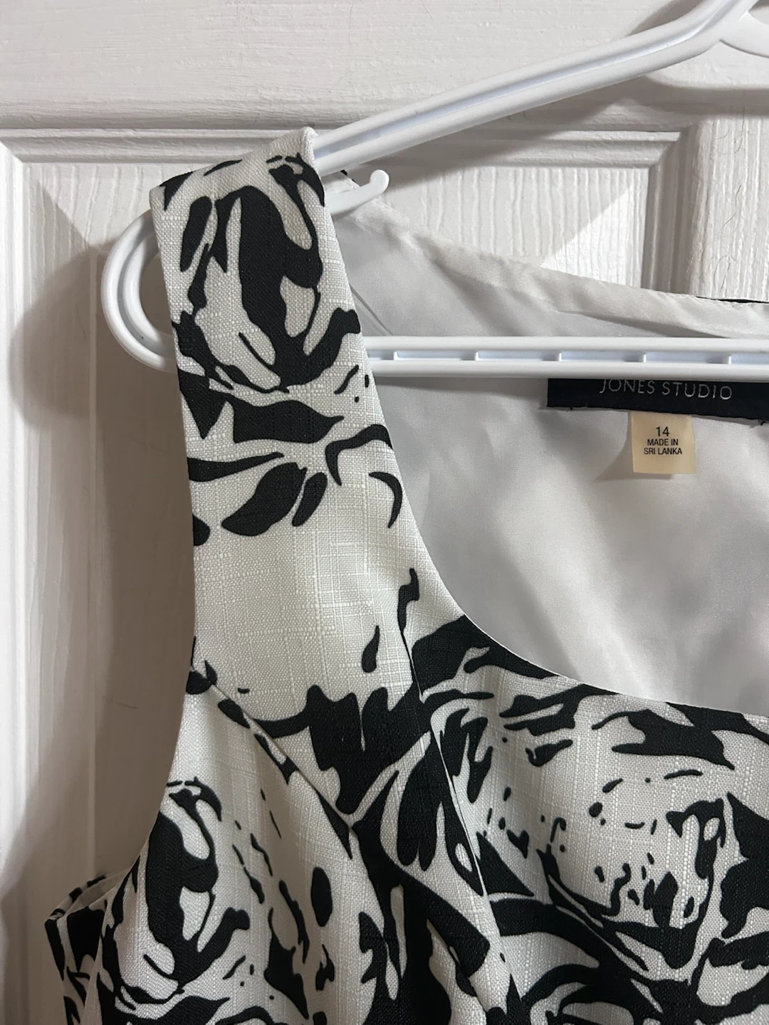 Jones Studio Black and White Floral Dress - photo 3