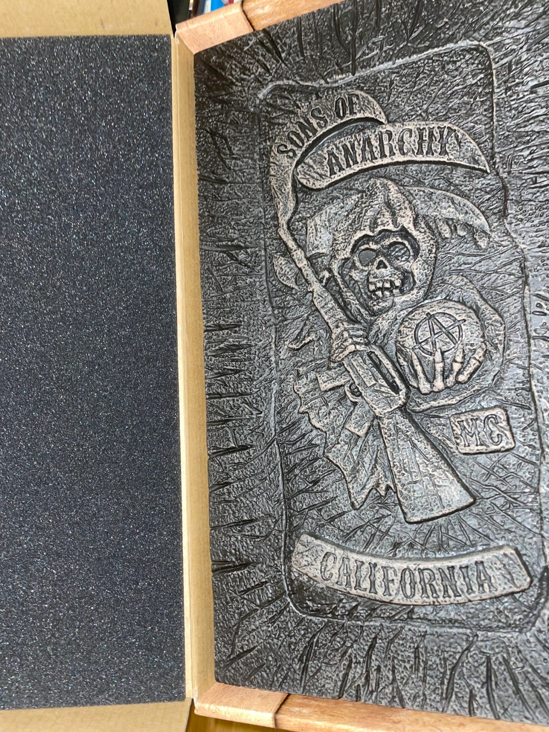 Sons of Anarchy The Collector's Set - photo 2
