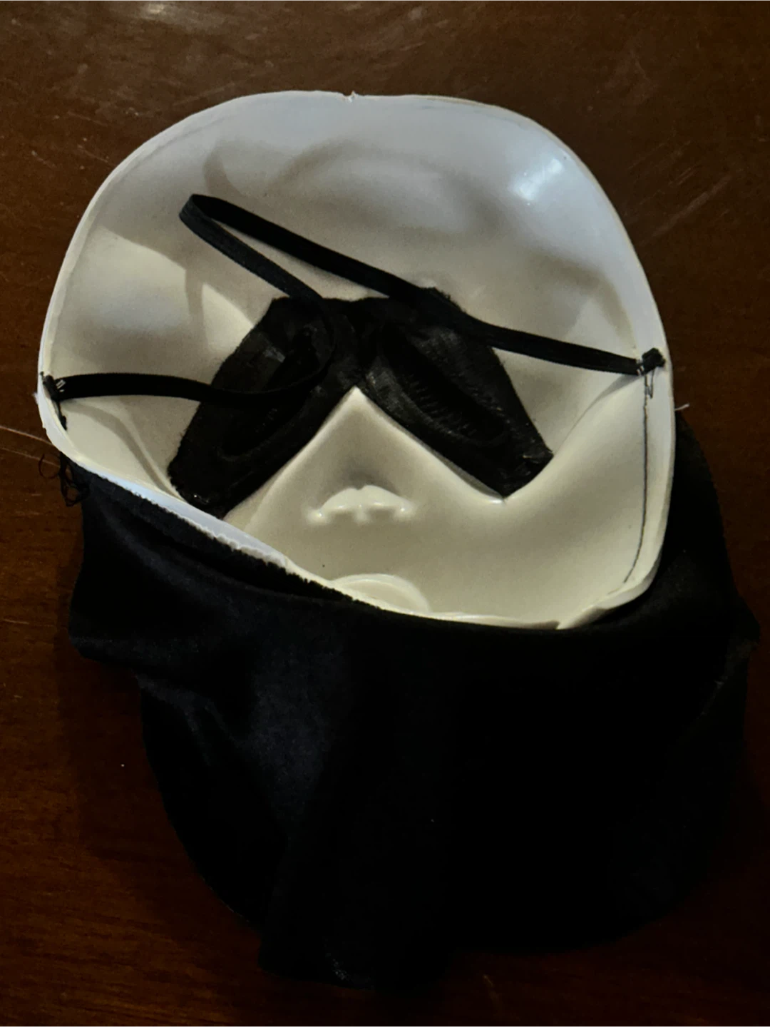 Easter Unlimited "TD" stamp Ghostface mask EUC - photo 2