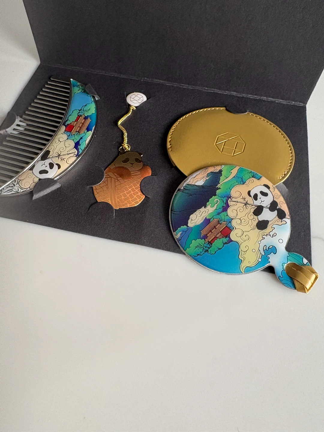 Panda Comb and mirror set