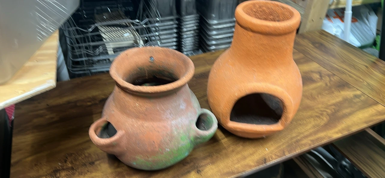 Set of Two Terracotta Clay Pots - photo 4