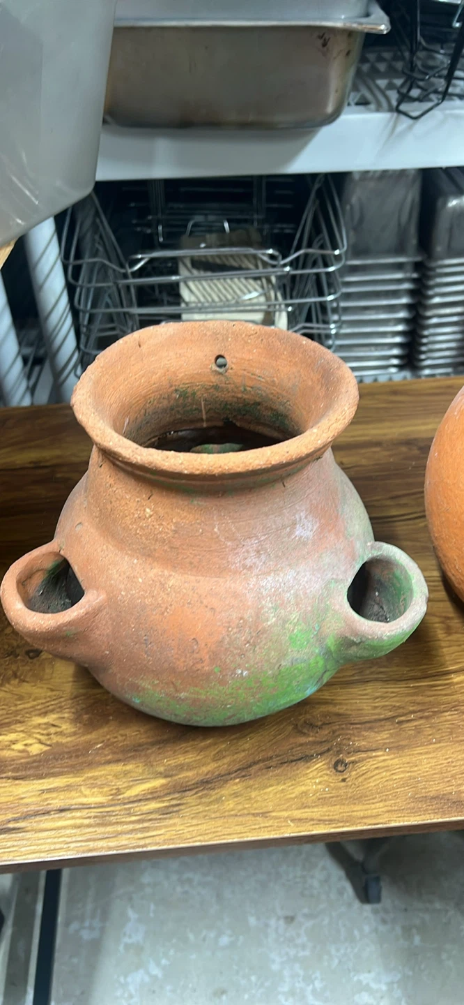 Set of Two Terracotta Clay Pots - photo 5