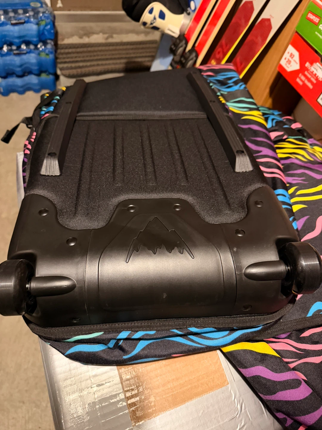 Ski and snowboard equipment - photo 5