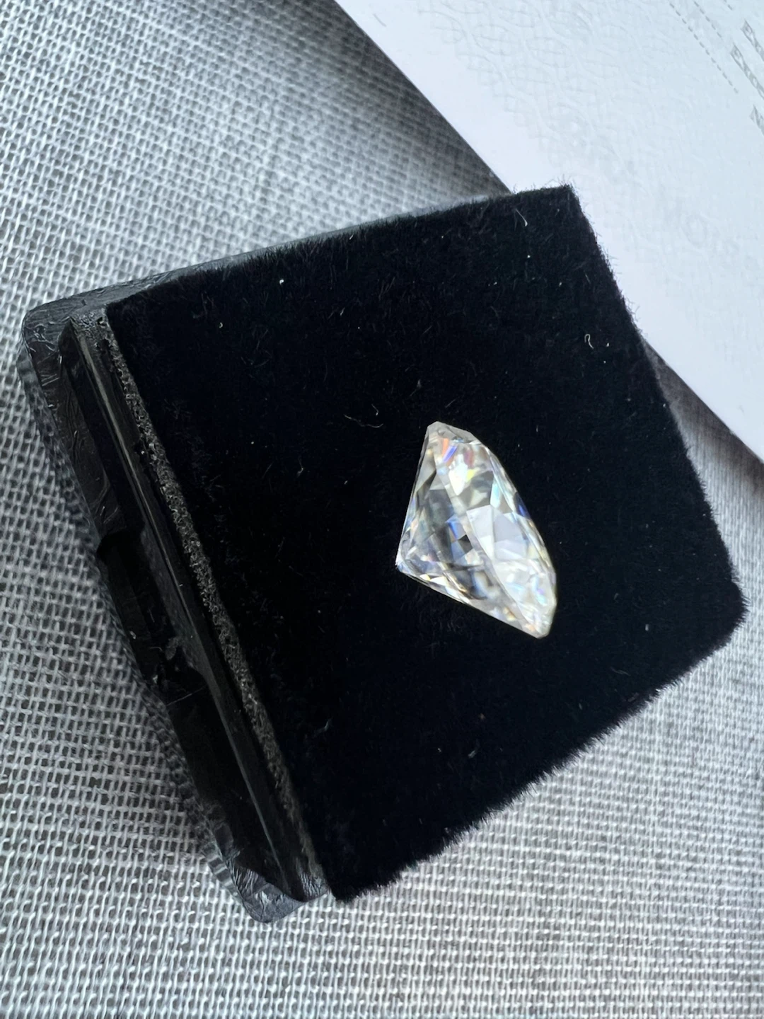 3.0 Carat Round Brilliant Moissanite - photo 4