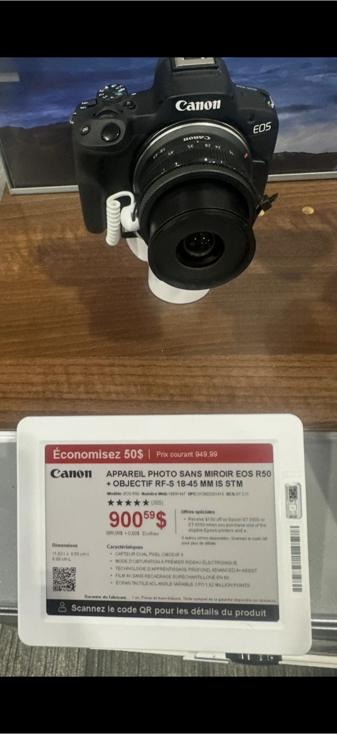 Appareil photo Canon EOS R50 avec objectif RF-S 18-45mm