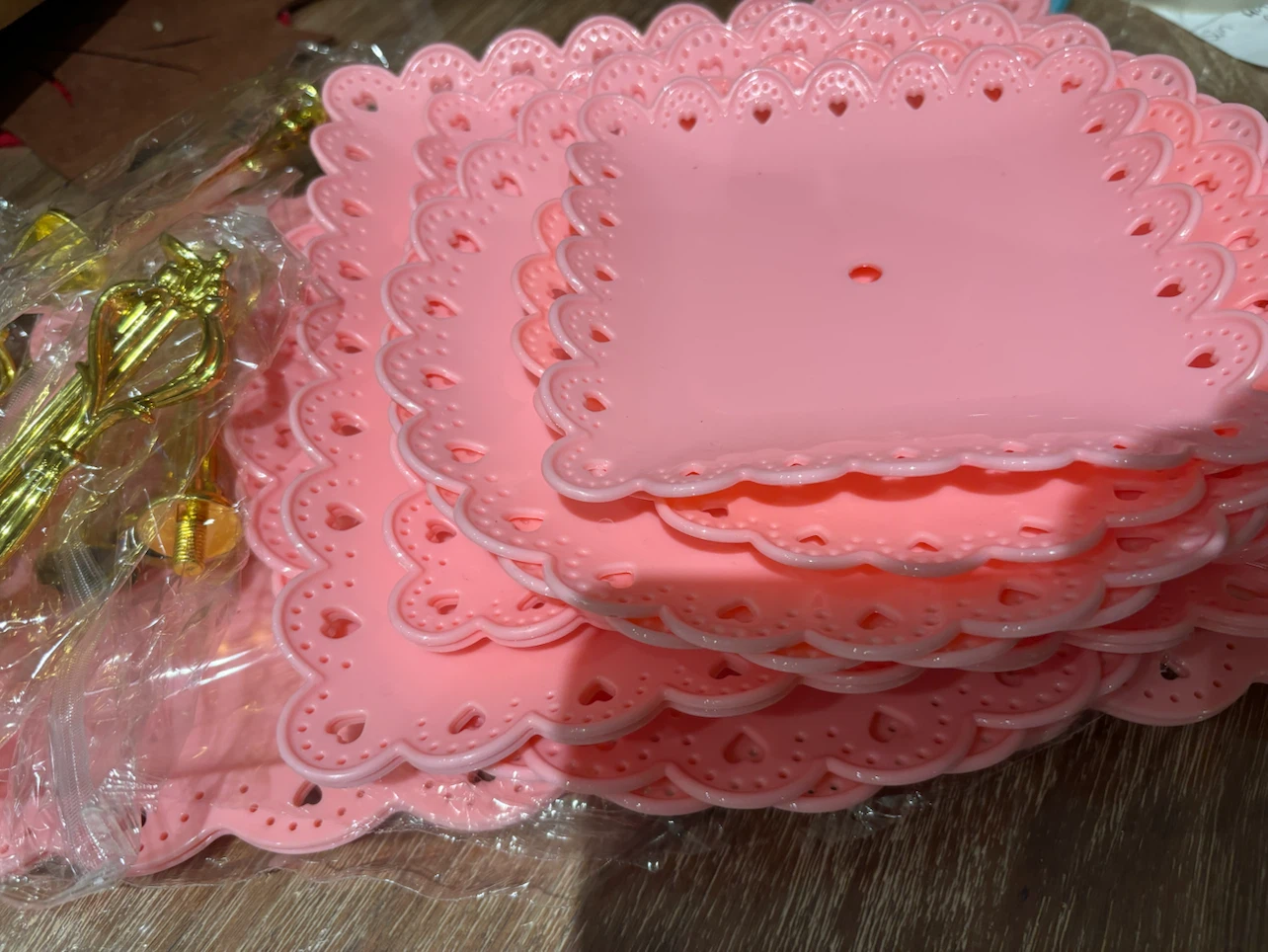 New? Pink 3-Tier Dessert Stand Set - photo 3