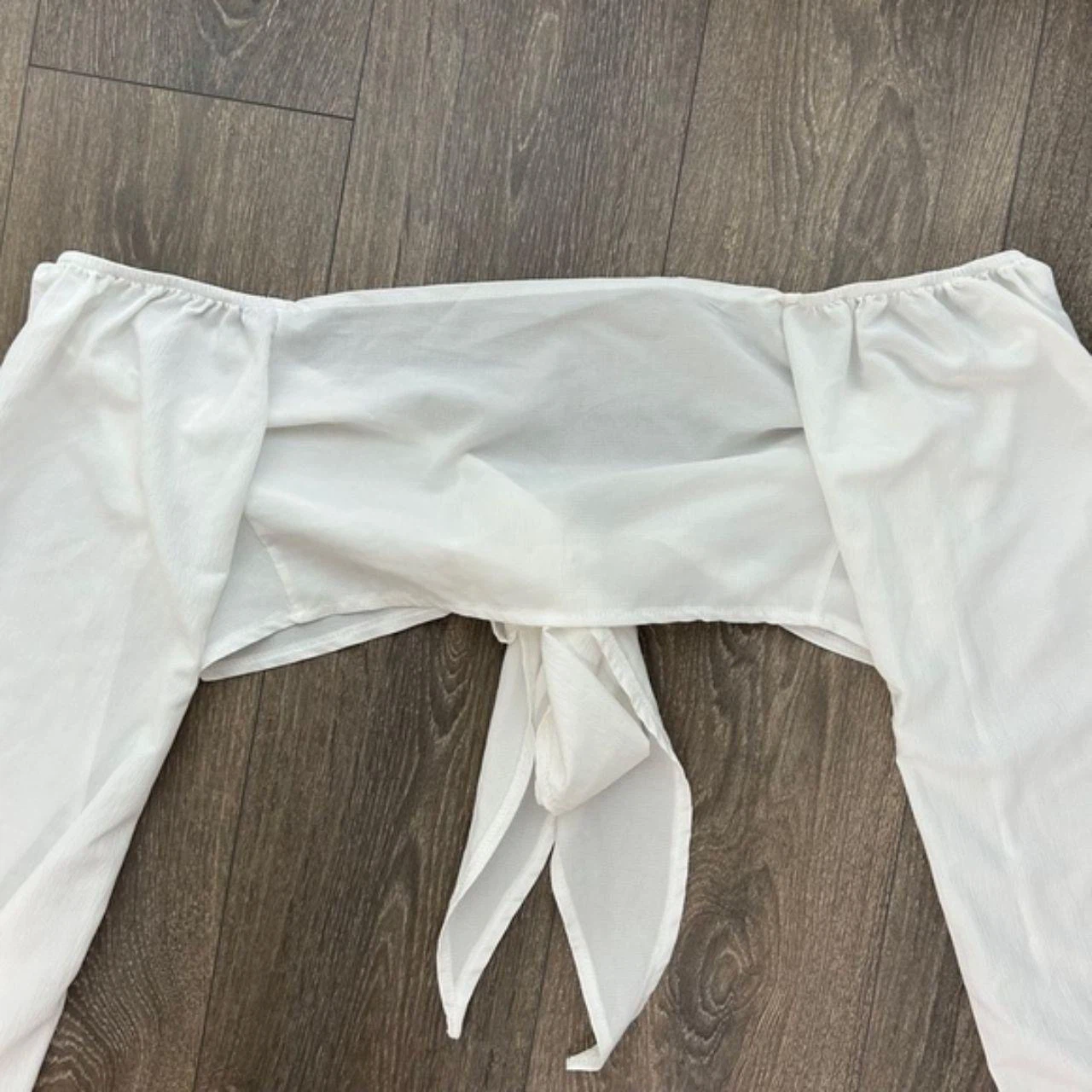 White Long Sleeve Crop Top with Front Tie - photo 2