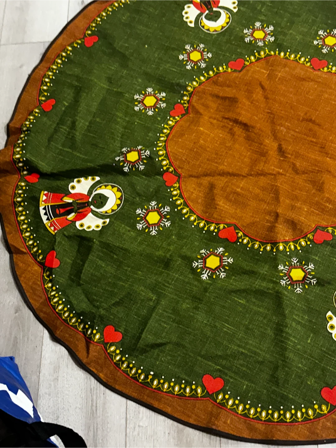 Vintage Walterscheid west German tree skirt - photo 3