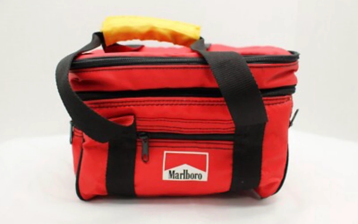 Vintage Marlboro Red Cooler Bag - photo 2