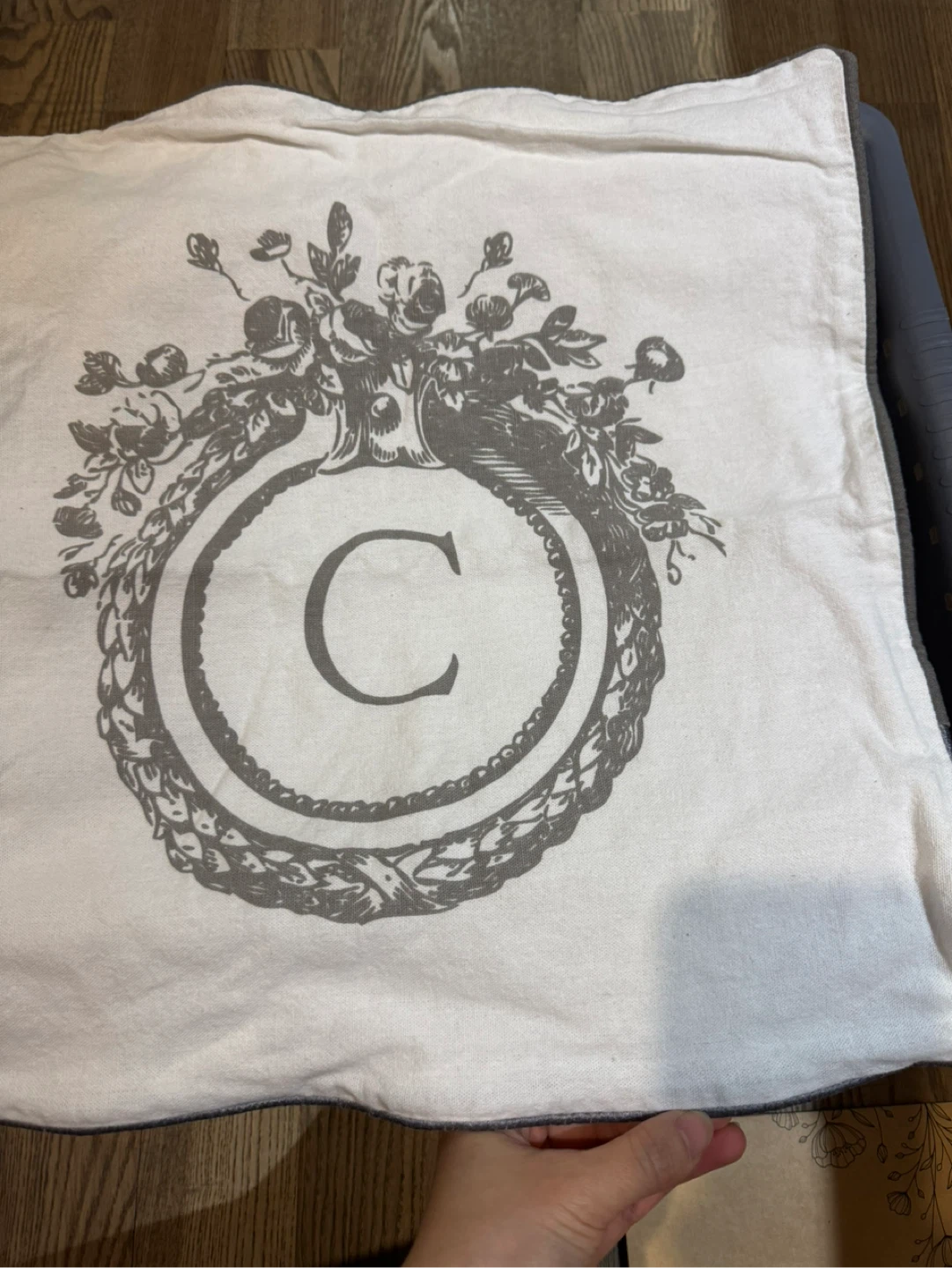 Royal Family Decorative Cushion Cover
