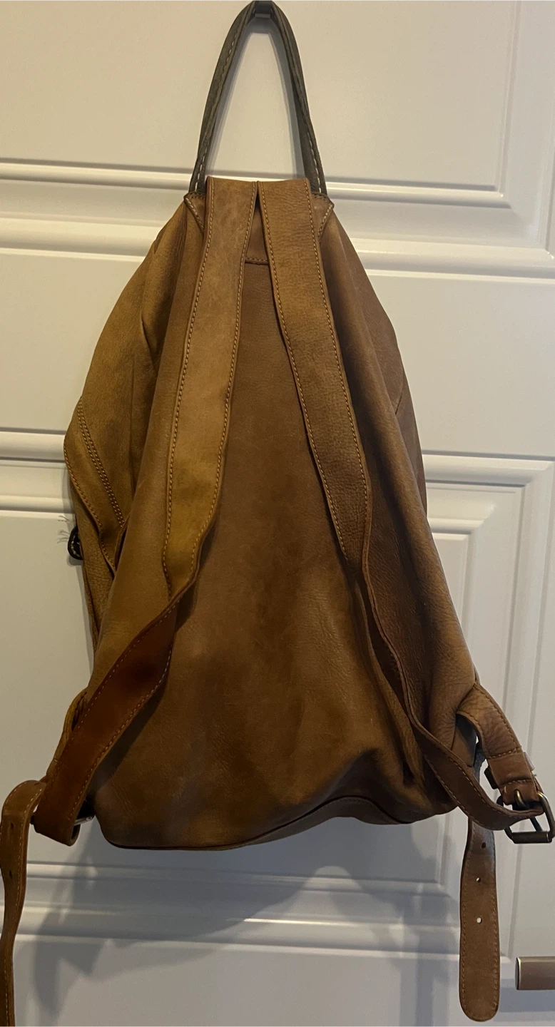 Roots Canada Leather Backpack, Rare Moosehead Breweries - photo 4