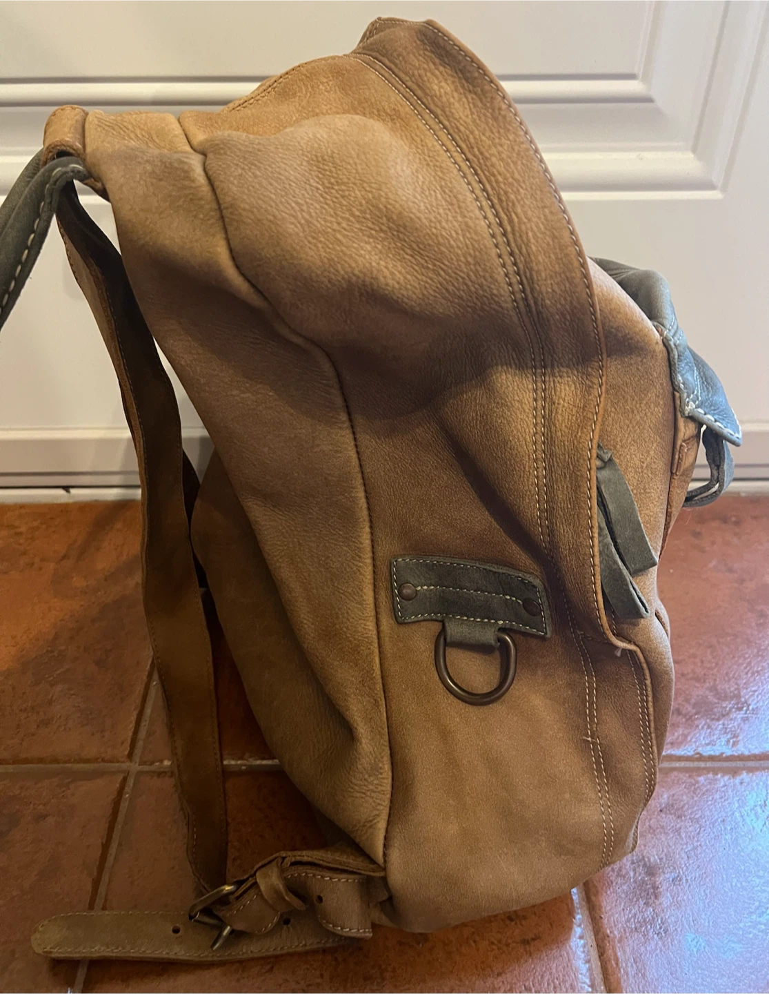 Roots Canada Leather Backpack, Rare Moosehead Breweries - photo 5