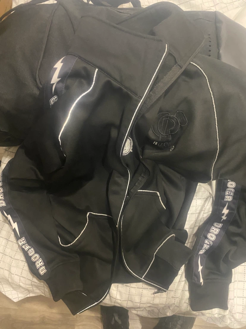 Free Track Suit In Great Condition - photo 4