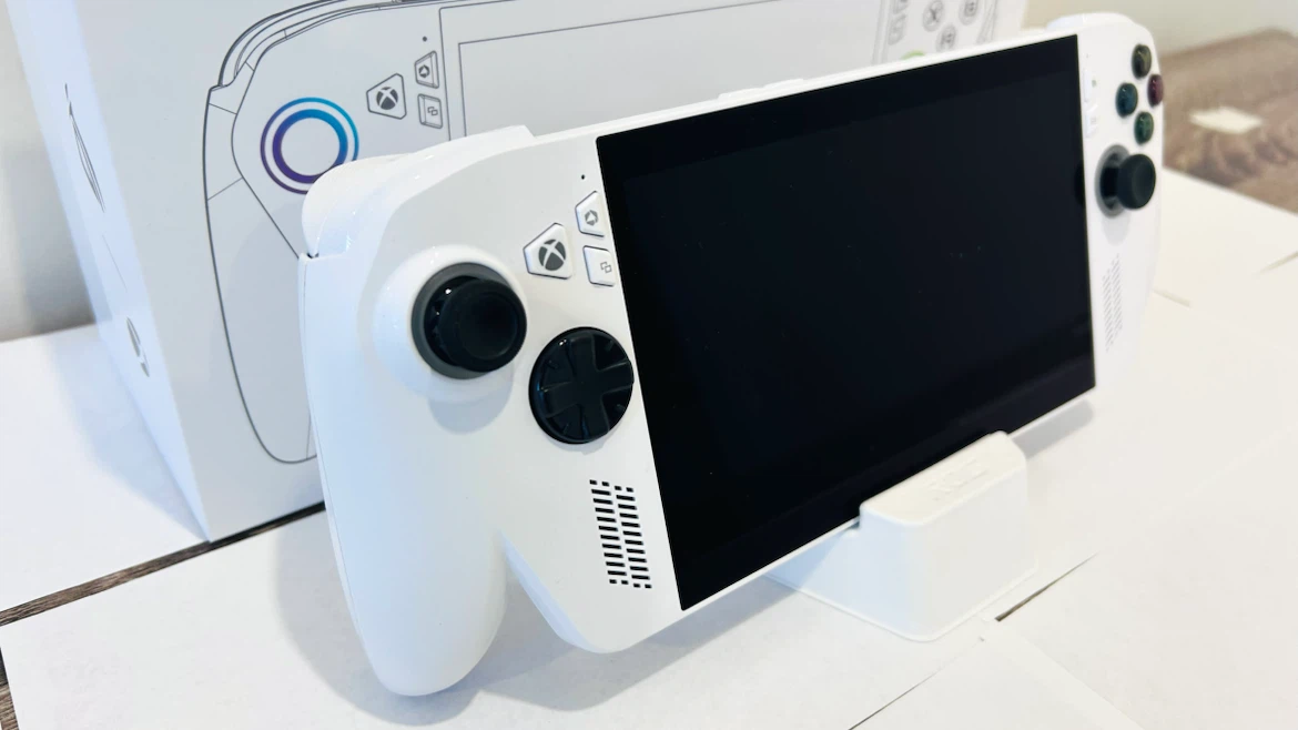 ASUS ROG Xbox Ally - Used Once - photo 2