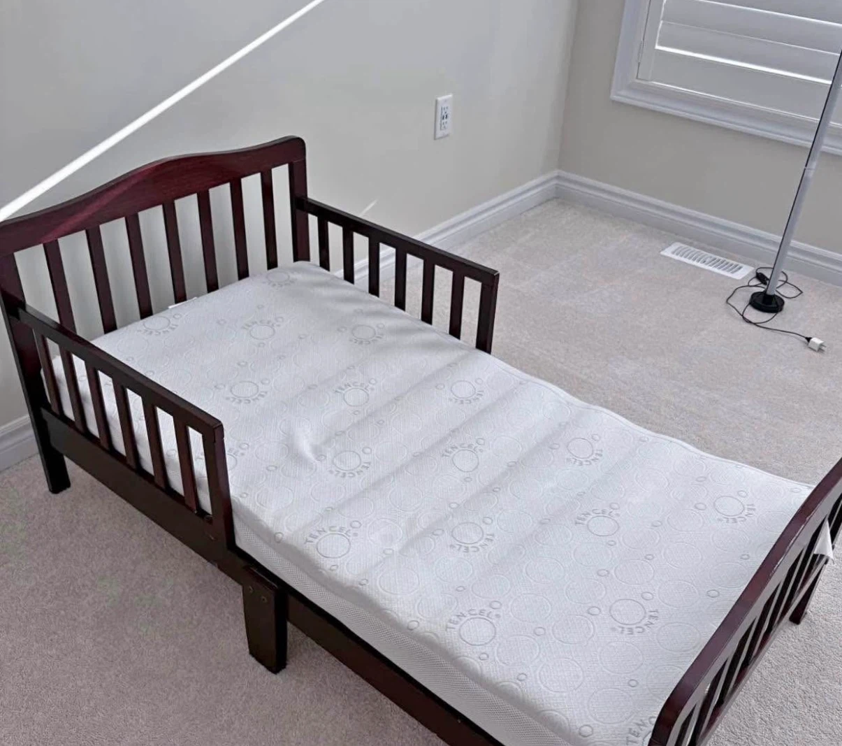 Toddler Bed with Tencel Mattress - photo 3