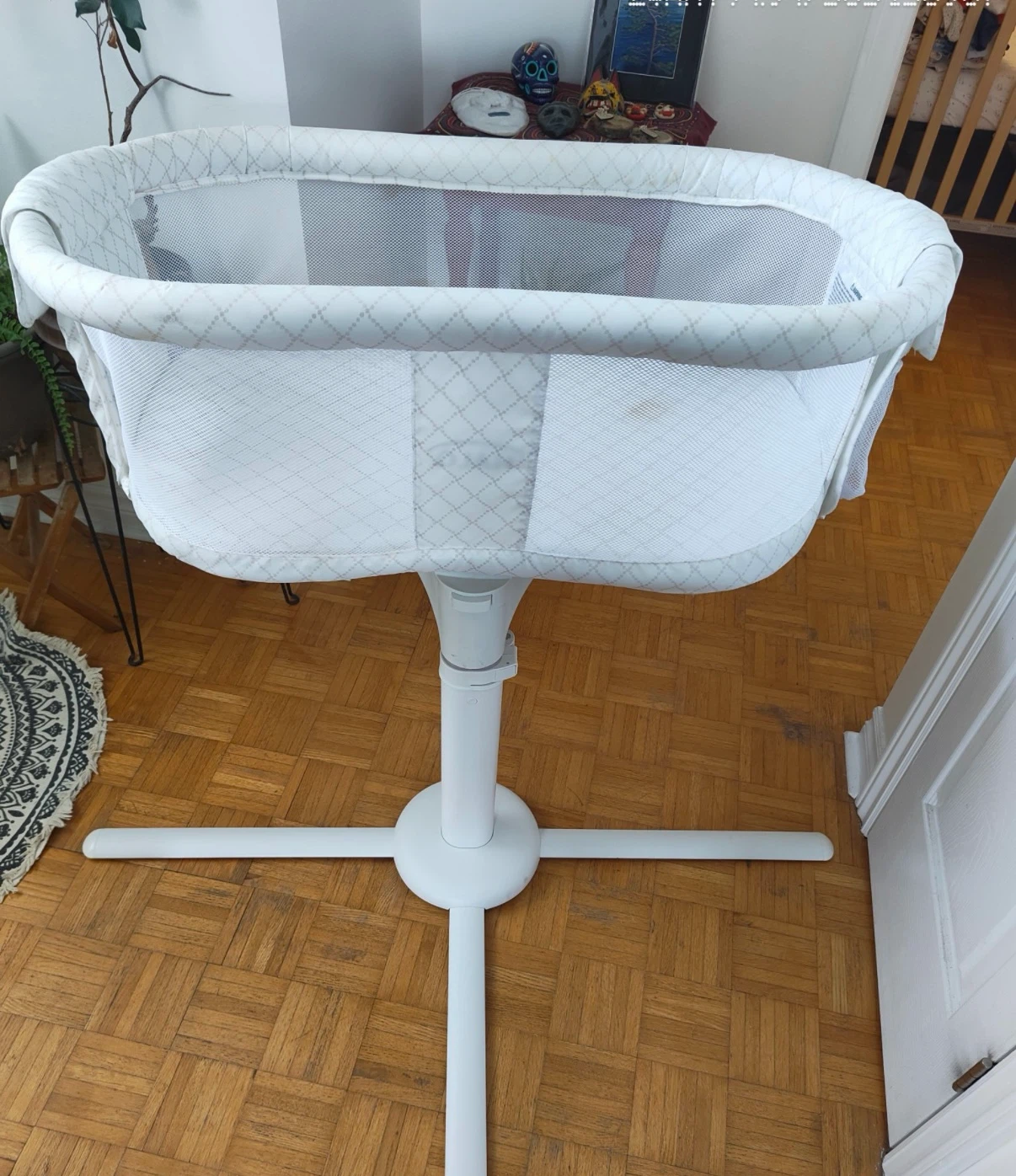 HALO BassiNest Swivel Sleeper