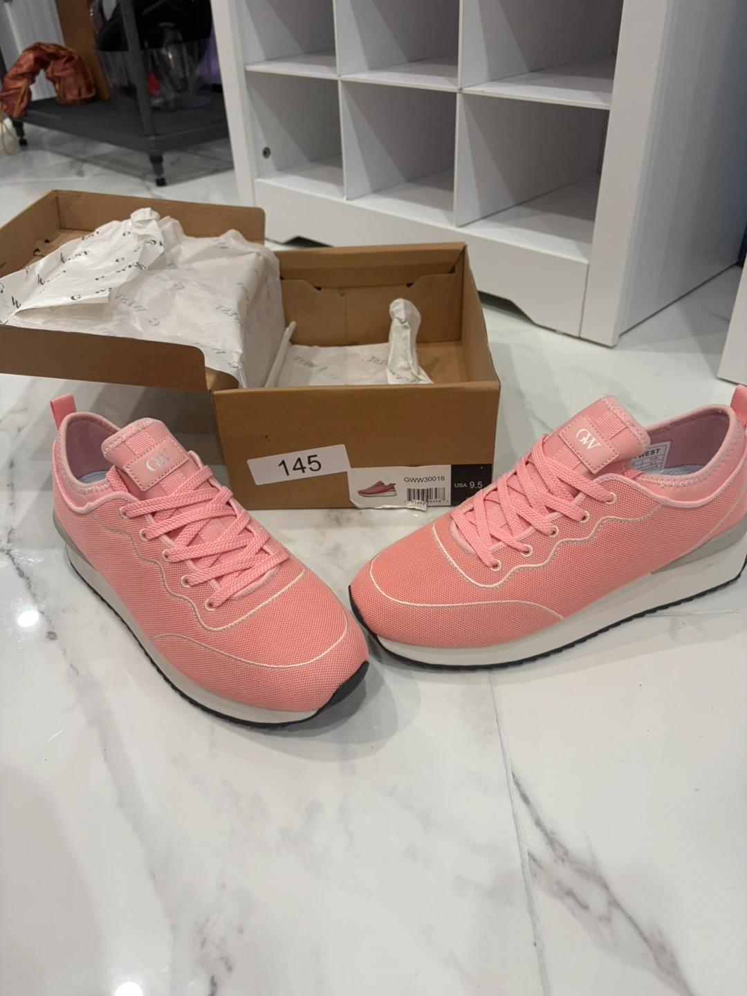 G-West Pink Sneakers Size 9.5 - photo 3