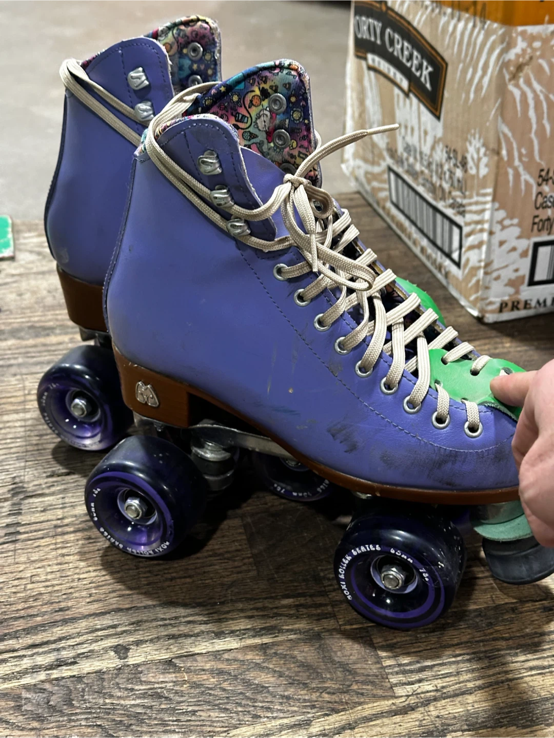 Moxi Beach Bunny Skates Periwinkle - Size 7 Near Mint