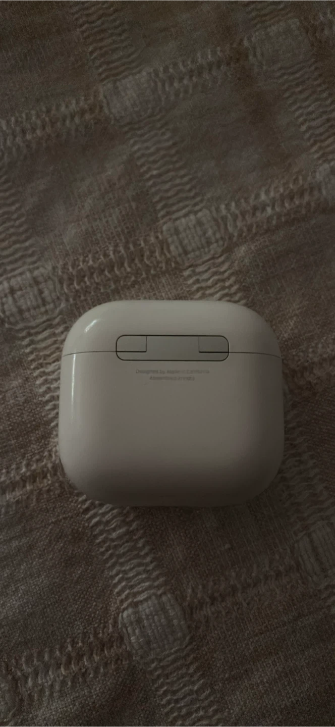 Apple AirPods 4 - photo 3