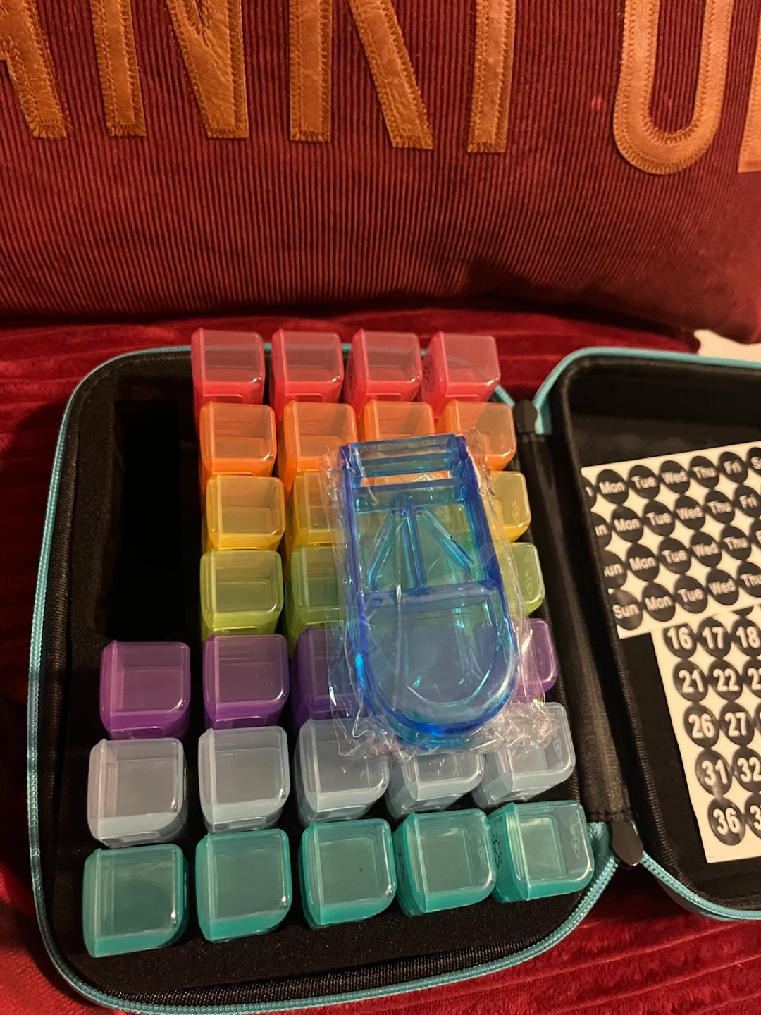 Large Capacity Pill Organizer Case - photo 4