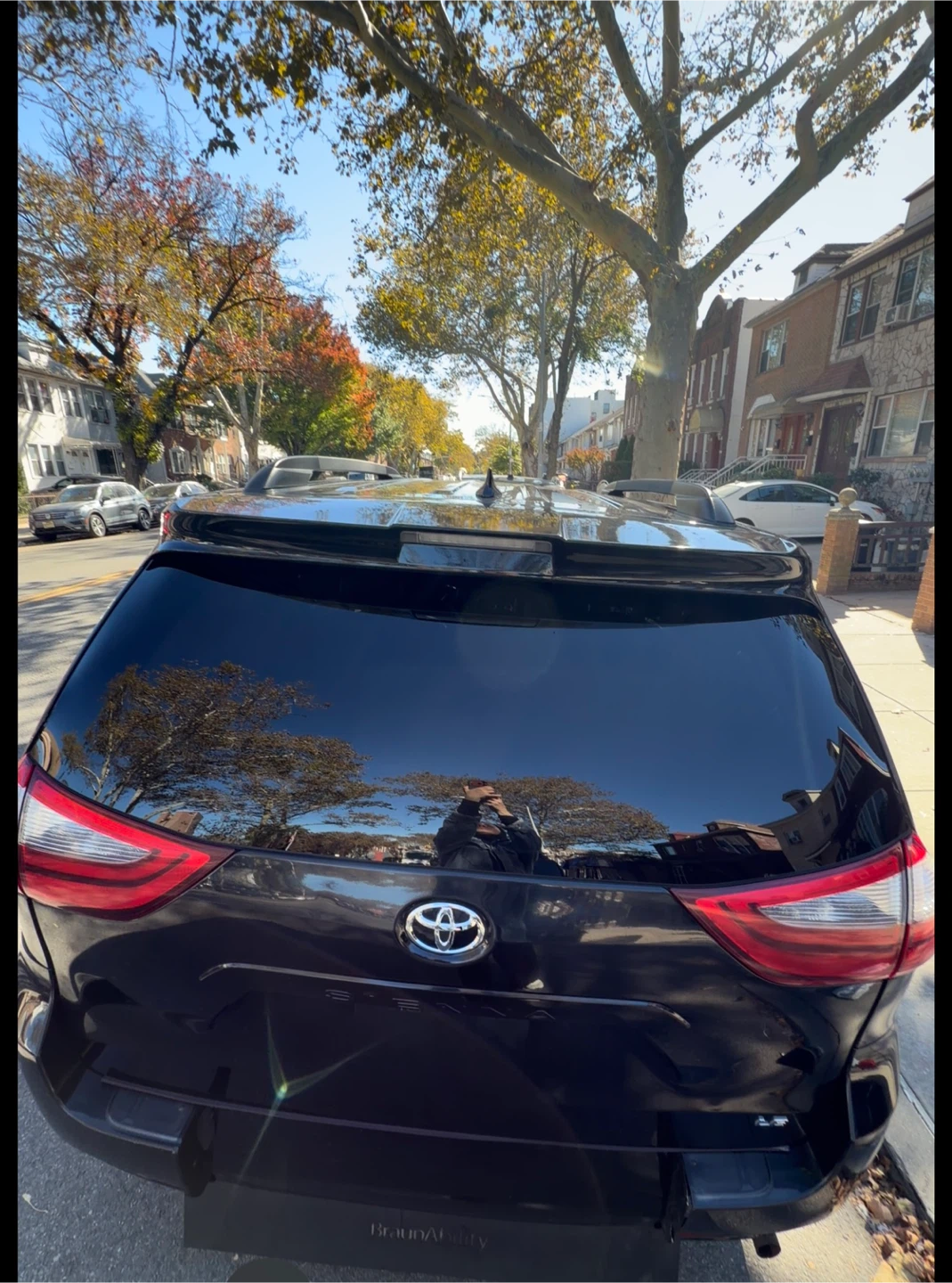 2020 Toyota Sienna LE — Wheelchair Accessible Van, BraunAbility - photo 3