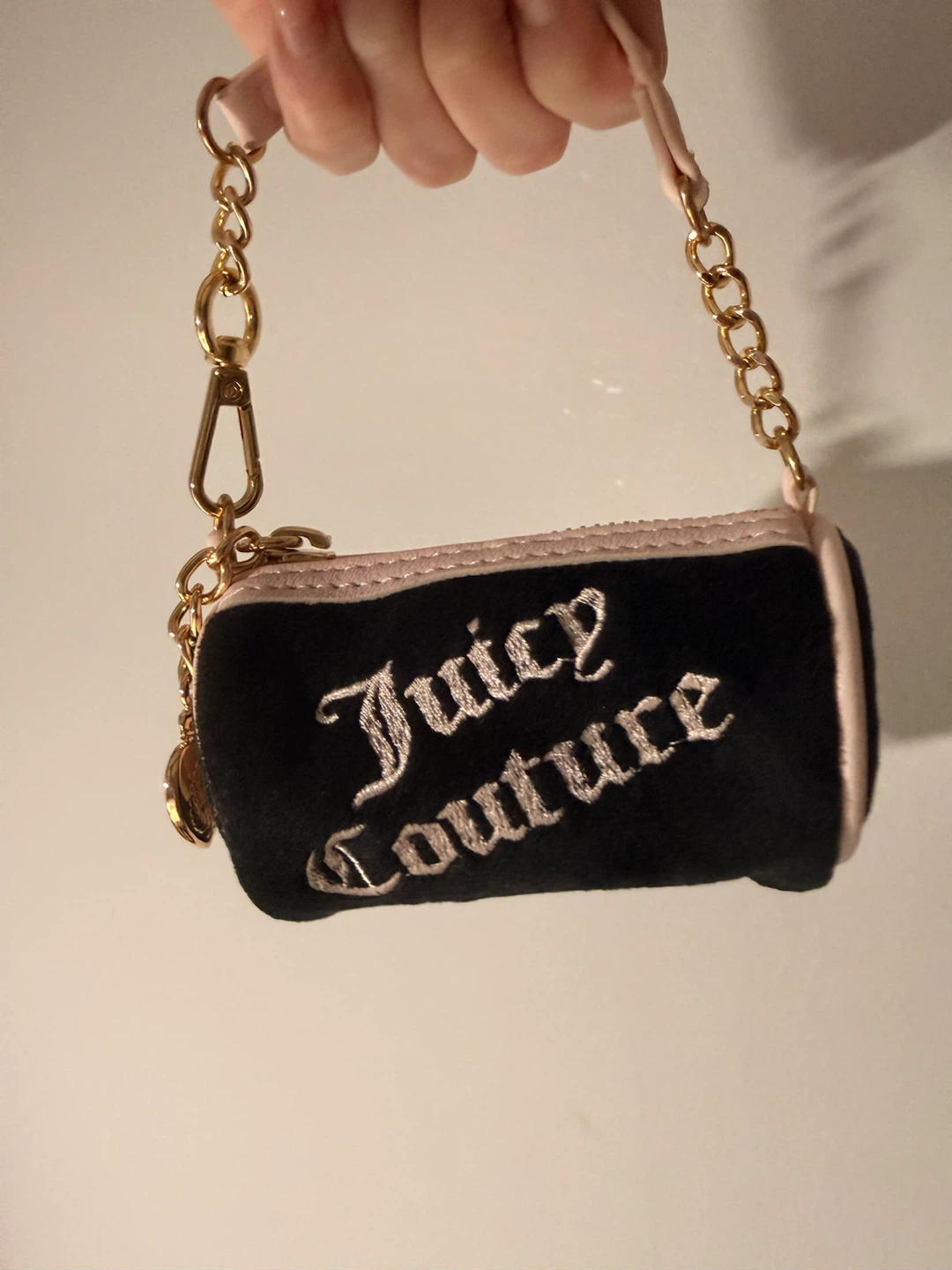 NWOT Juicy Couture Velour Plush Mini Barrel Bag/Charm Gold Chain