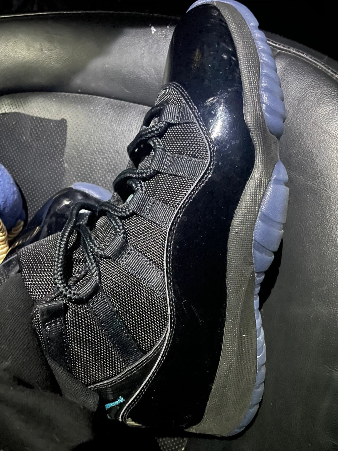 Air Jordan 11 retro gamma blue.