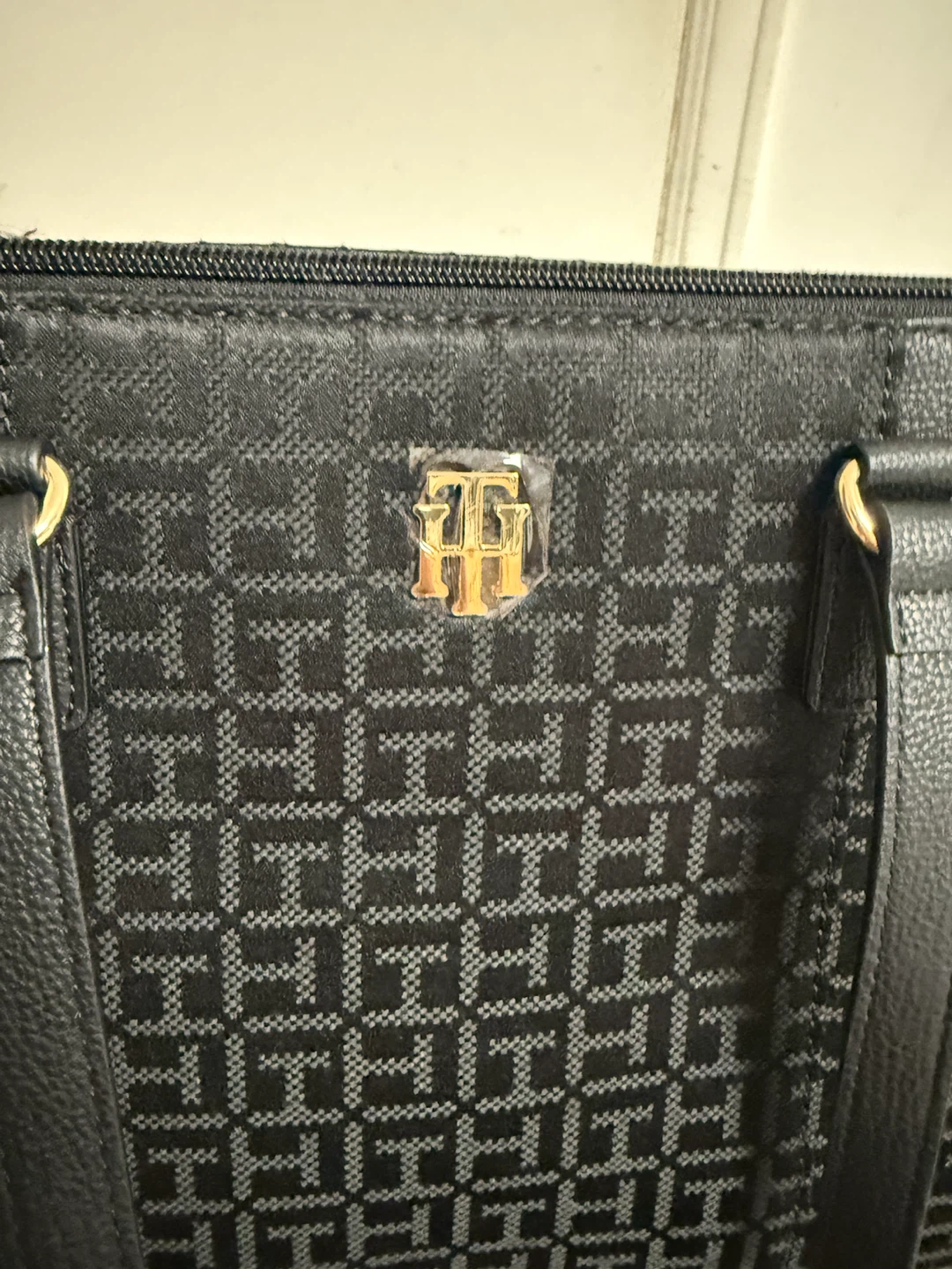 Tommy Hilfiger Monogram Tote Bag - photo 5