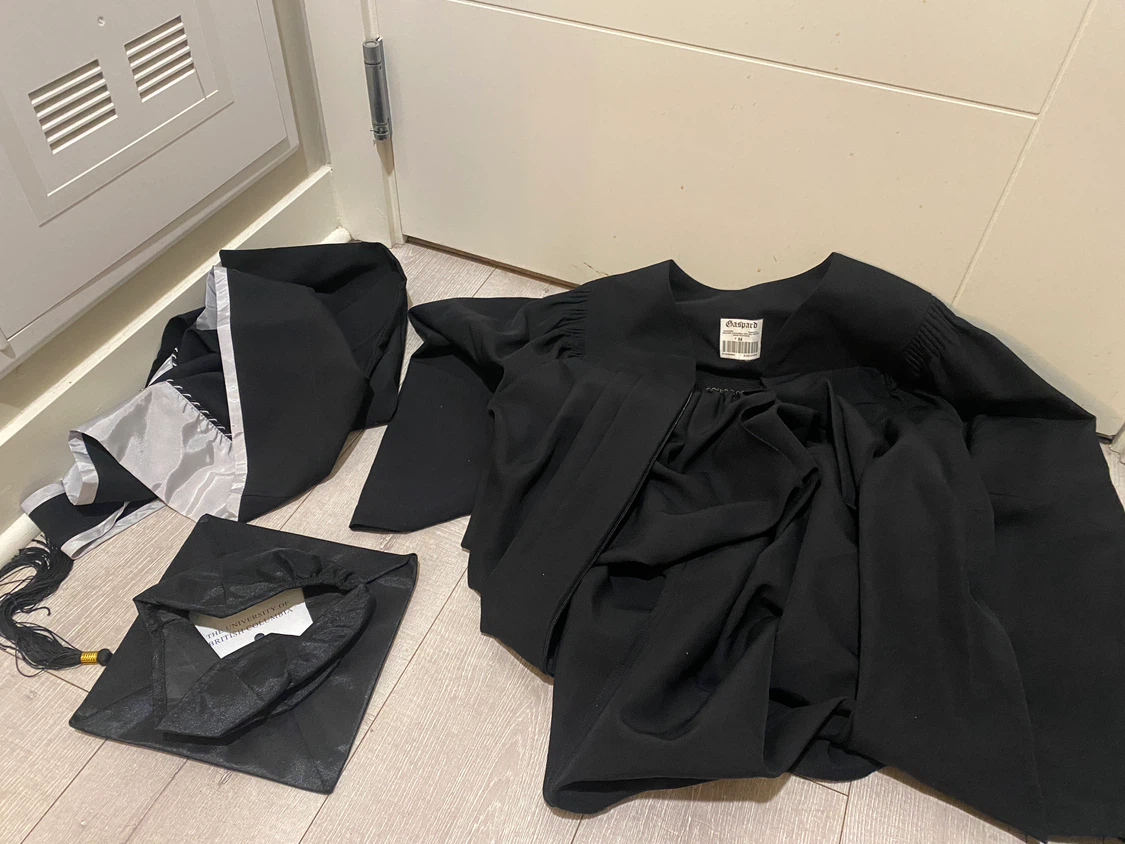Gaspard UBC Graduation Gown, Cap, and Hood - photo 5