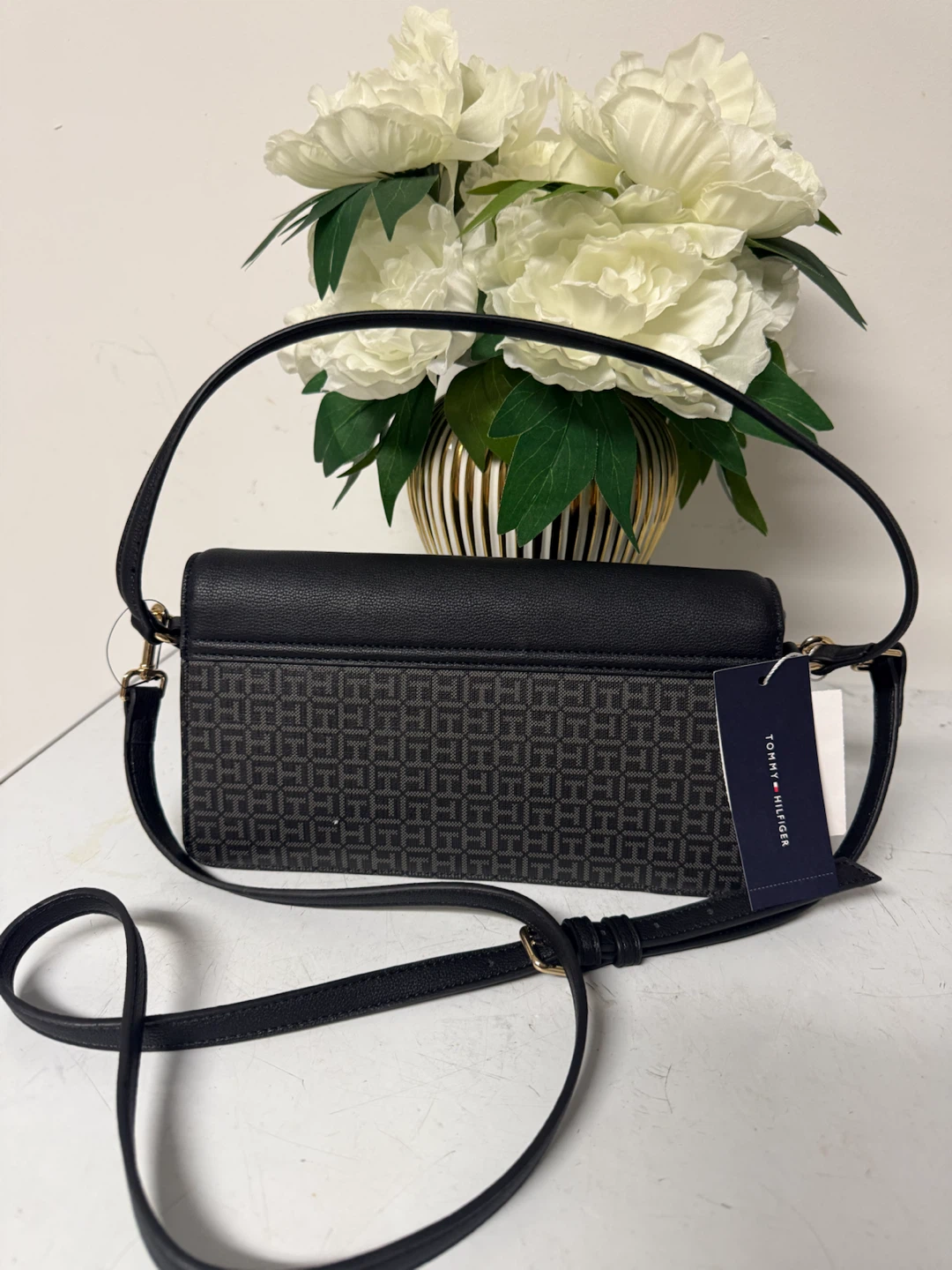 Tommy Hilfiger Monogram Shoulder Bag - photo 2