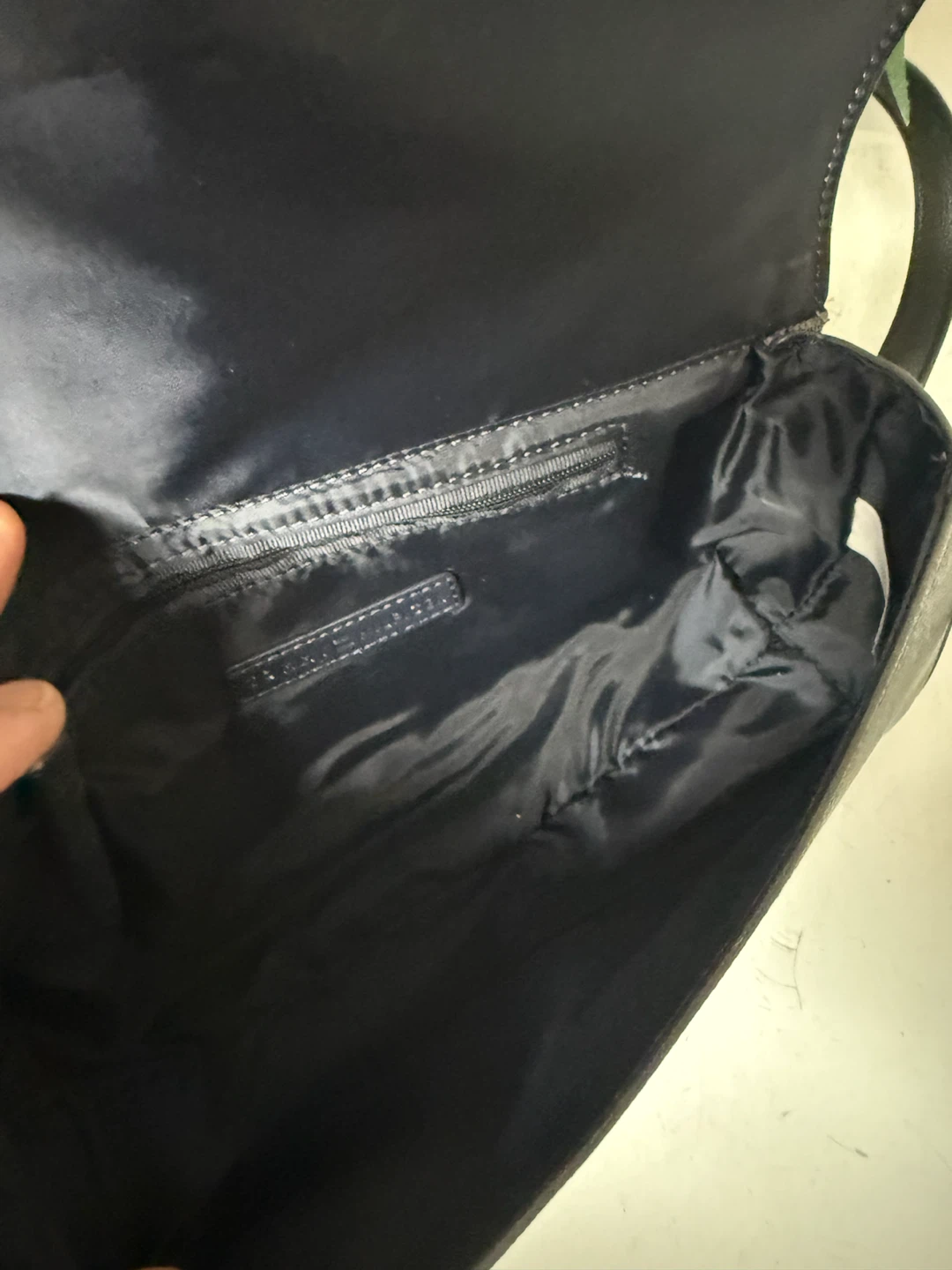 Tommy Hilfiger Monogram Shoulder Bag - photo 4
