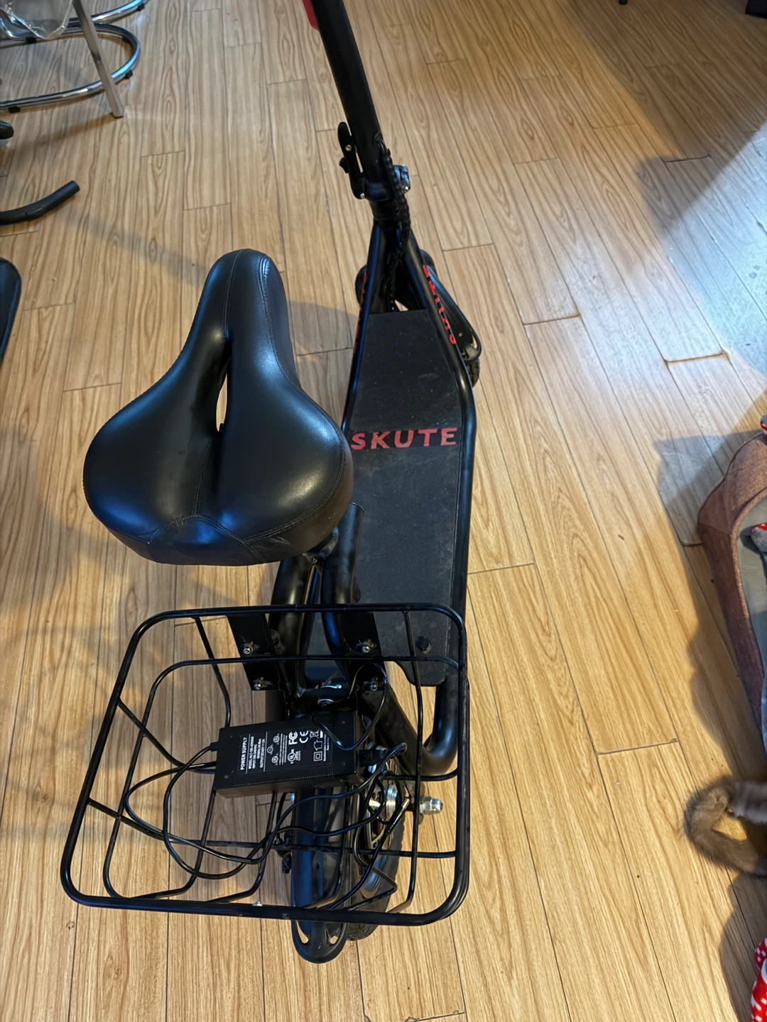 SKUTE Electric Scooter