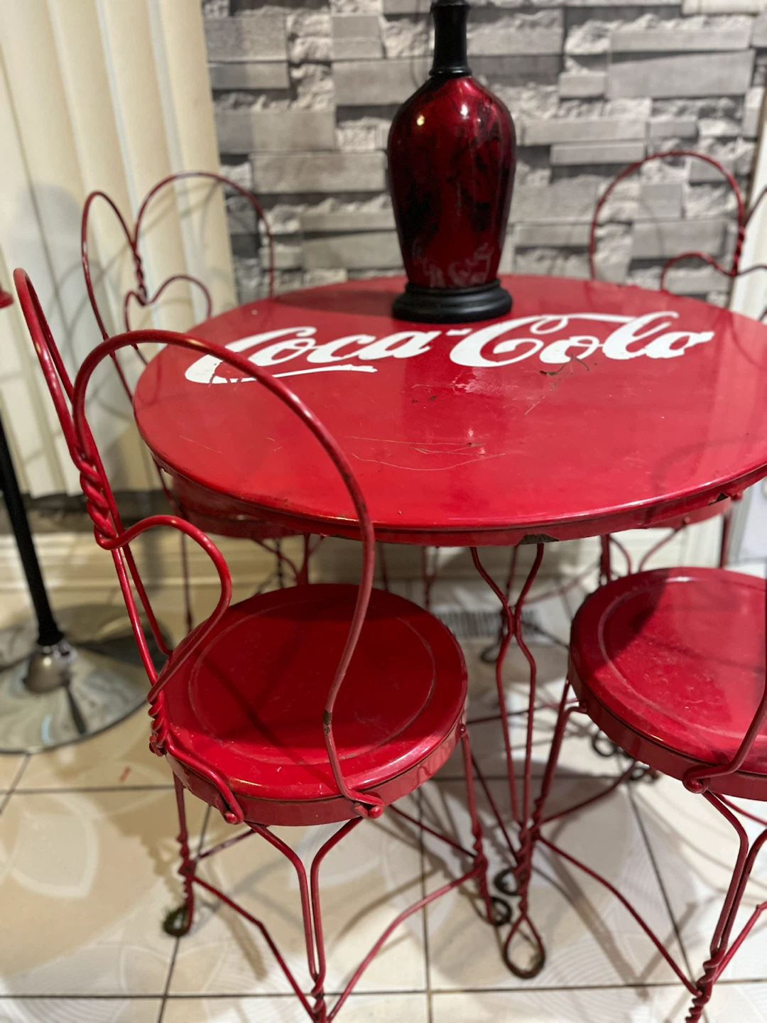 Bistro, Clock and candy dispenser - photo 3