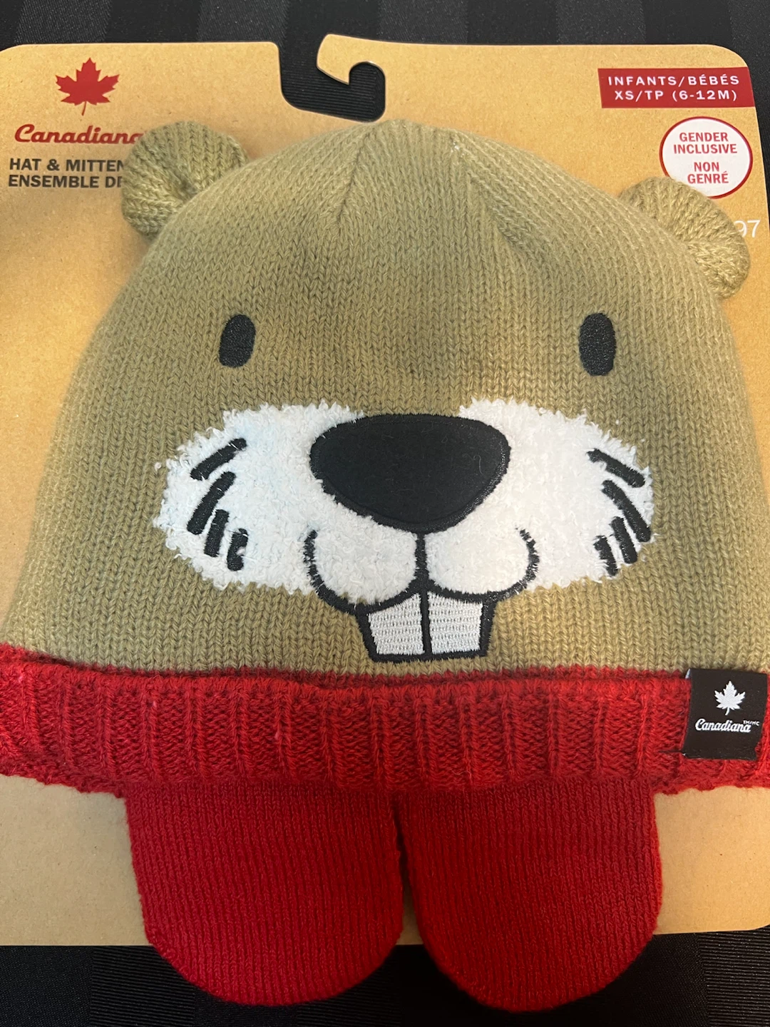 NEW Canadiana Infant Hat and Mitten Set
