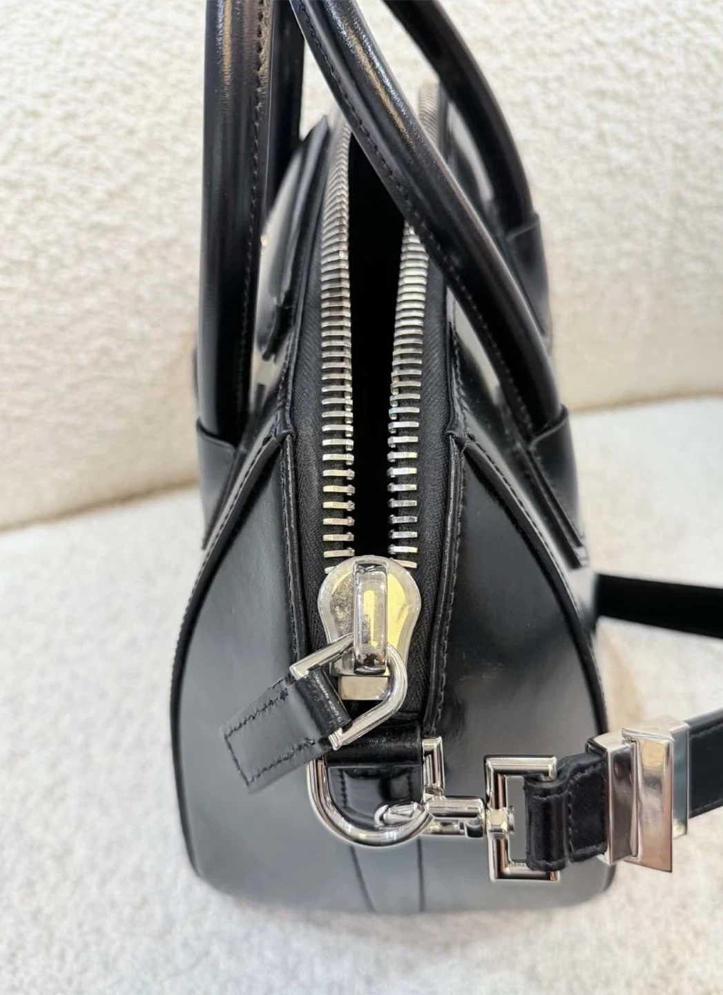 Givenchy Antigona bag - photo 3