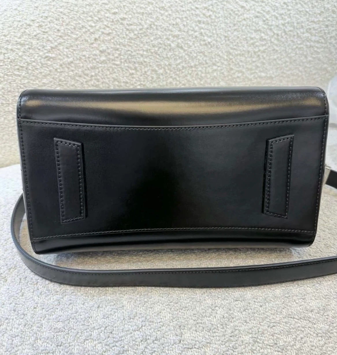 Givenchy Antigona bag - photo 4