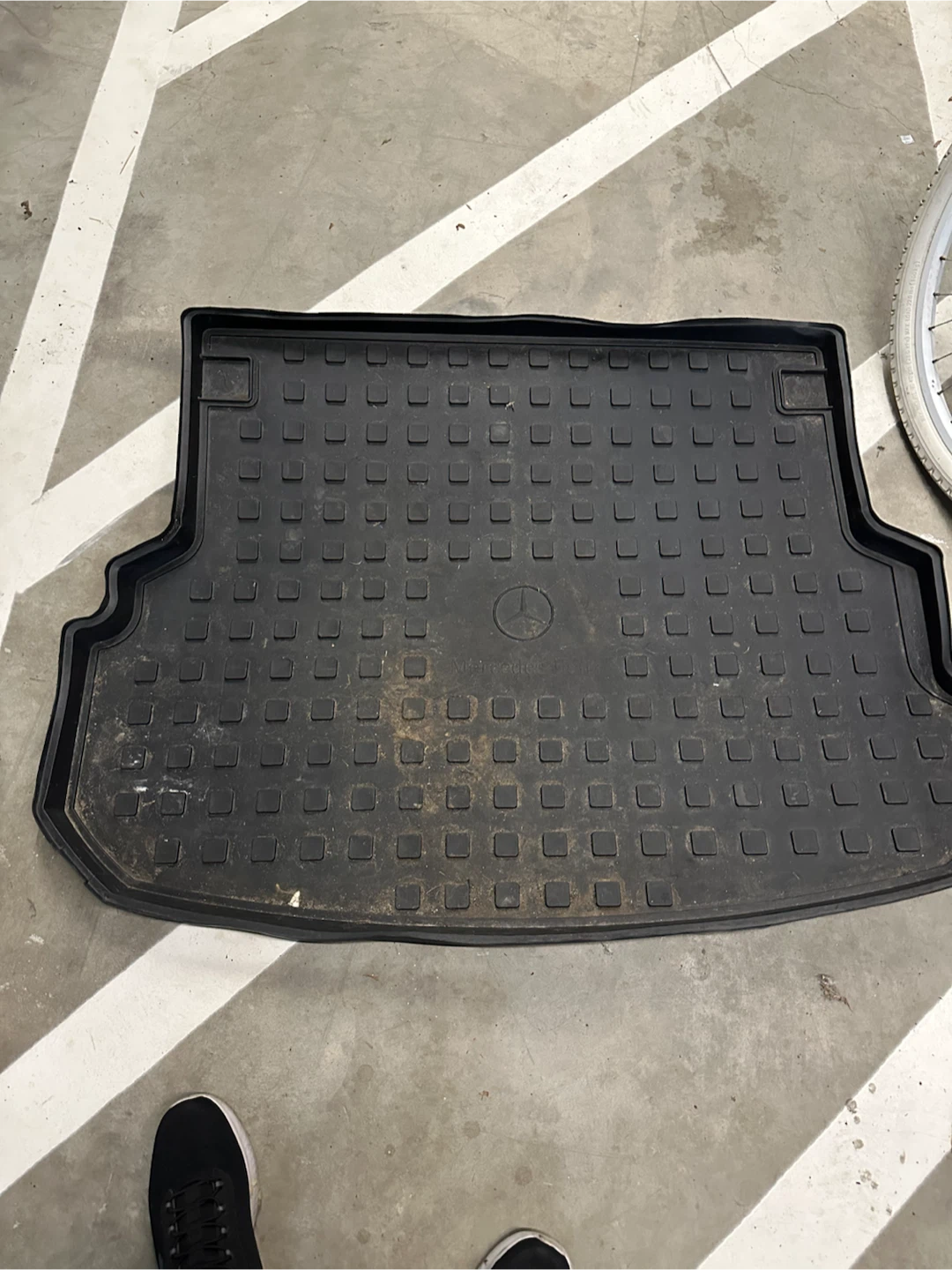 Mercedes-Benz Roof Racks and Floor Mats